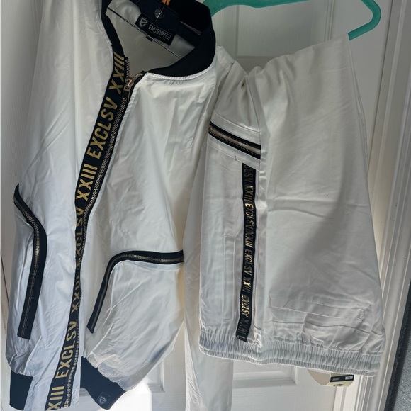 EXCLSV White Tracksuit with Black Accents - Picture 2 of 6